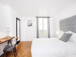 4 habitaciones, escritorio, tabla de planchar con plancha y wifi gratis