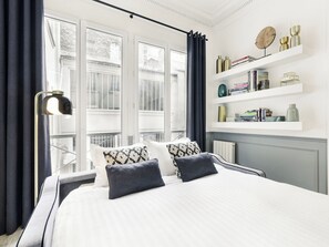 Unclassified image, 3 of 28, button - LivinParis | Luxury AC 4 Bedrooms Opera I (Paris)