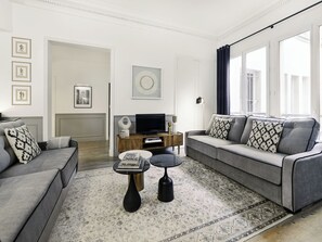 Unclassified image, 5 of 28, button - LivinParis | Luxury AC 4 Bedrooms Opera I (Paris)