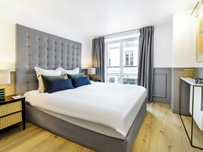 4 bedrooms, desk, iron/ironing board, free WiFi