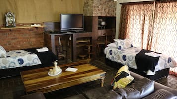 Chalet Familial (4) | Coin séjour | Télévision à écran plat de 20 cm avec chaßnes par satellite, télévision