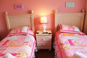5 Schlafzimmer, Bügeleisen/Bügelbrett, WLAN, Bettwäsche