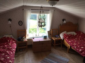 4 soverom, strykejern/-brett, wi-fi og sengetøy