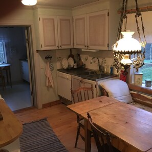 Micro-ondes, four, plaque de cuisson, lave-vaisselle