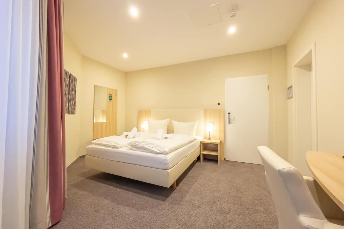 1 bedroom, desk, laptop workspace, blackout curtains