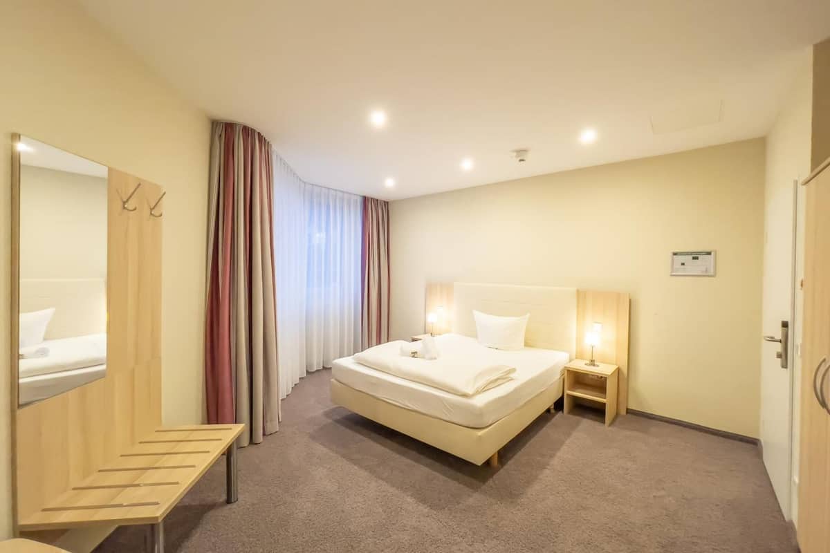 1 bedroom, desk, laptop workspace, blackout curtains