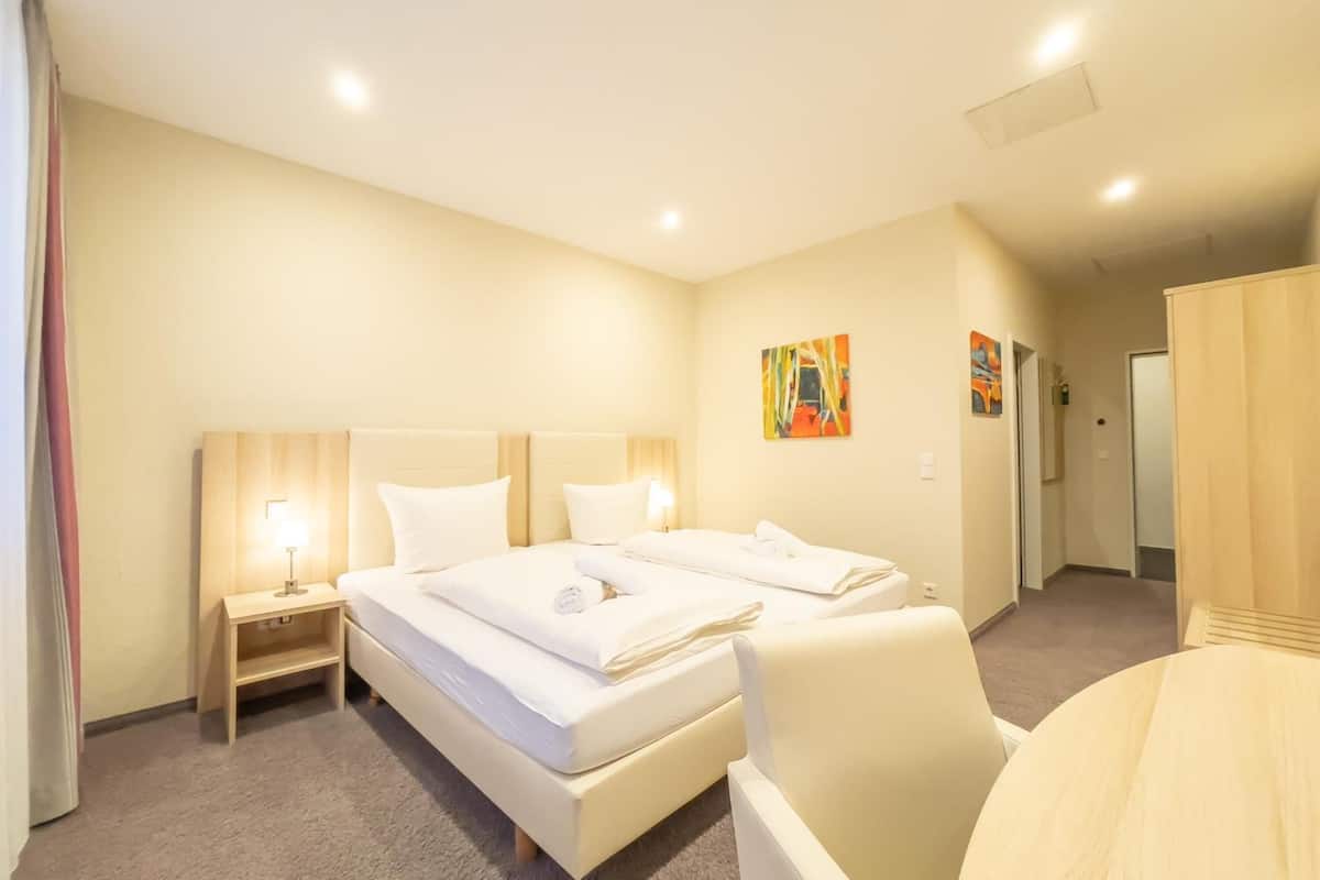 1 bedroom, desk, laptop workspace, blackout curtains