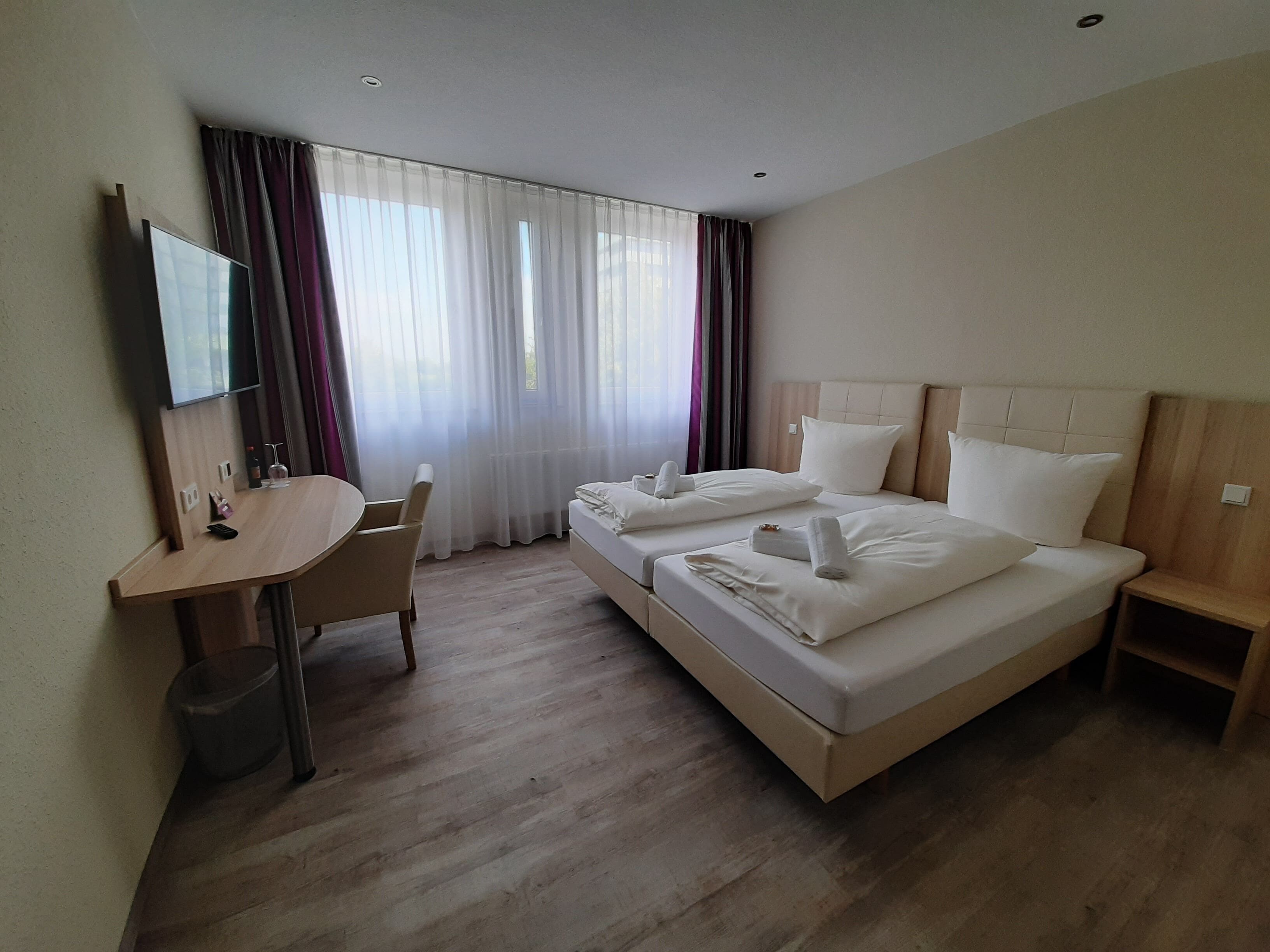 twin room | 1 bedroom, desk, laptop workspace, blackout curtains