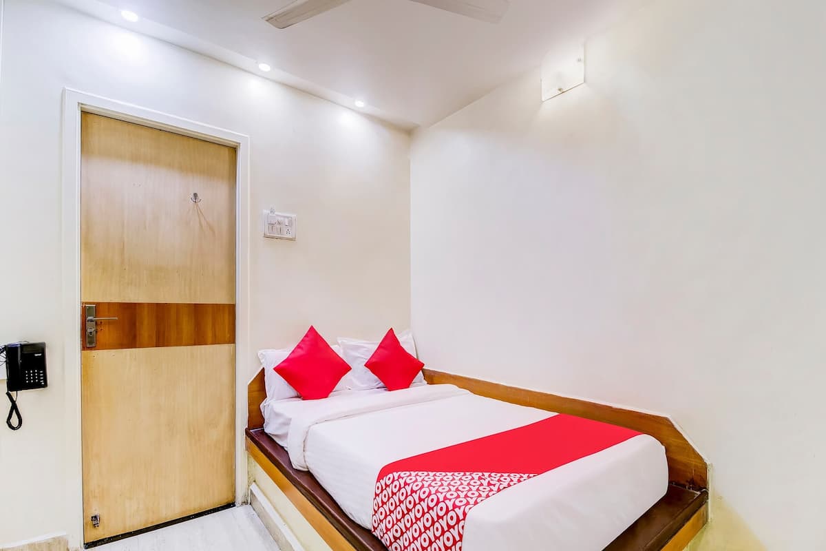 Standard Single Room | 1 bedroom, bed sheets