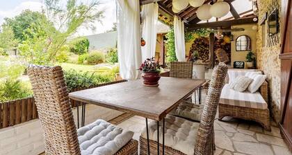 Charming Brie house in a quiet haven of peace near Disneyland