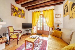 TV connectée, cheminée