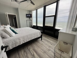 4 Schlafzimmer, Bügeleisen/Bügelbrett, WLAN, Bettwäsche