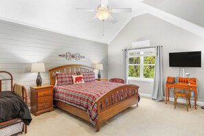 3 bedrooms, iron/ironing board, Internet, bed sheets