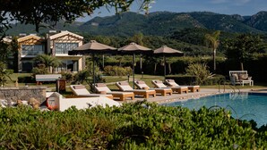 Seasonal outdoor pool, open 10:00 AM to 6:00 PM, pool umbrellas - Restia (Corfu)
