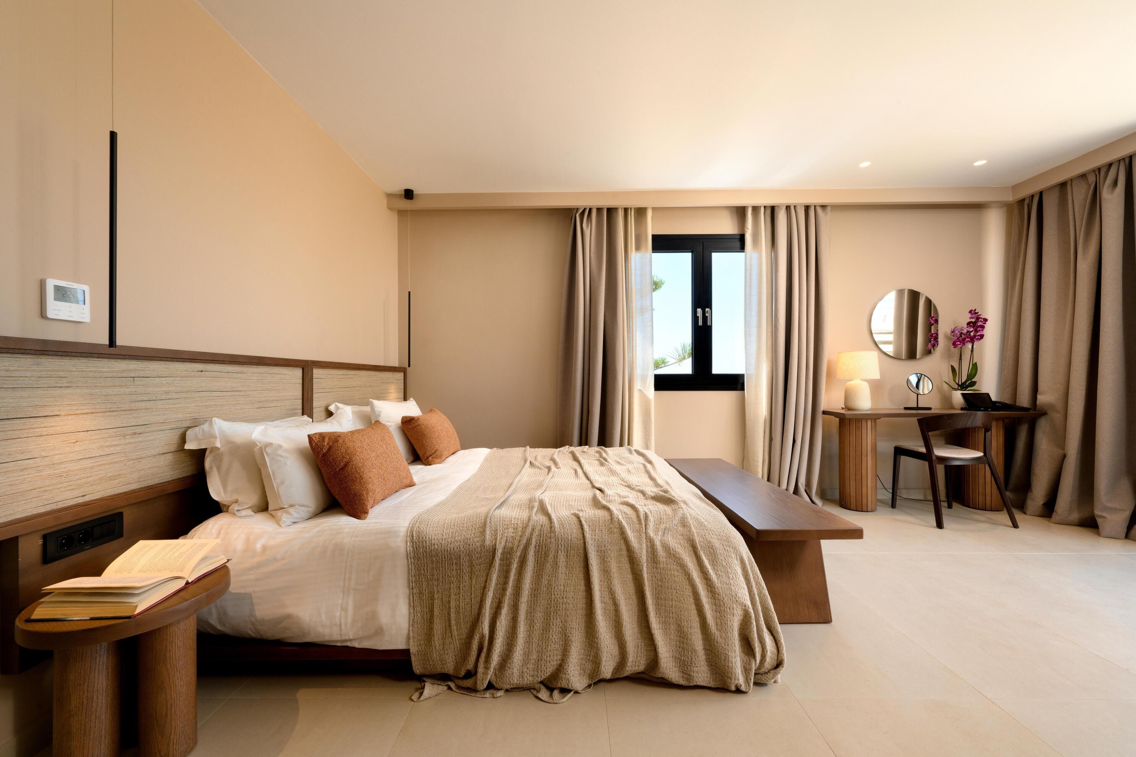 Down duvets, minibar, in-room safe, desk