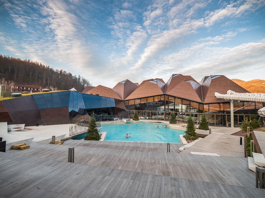 Classic Apartment (Apartment) | Pool