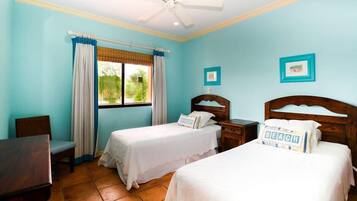 3 bedrooms, desk, iron/ironing board, WiFi