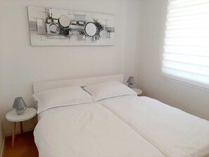Apartment (One Bedroom Apartment) | 4 bedrooms, iron/ironing board, free WiFi, bed sheets