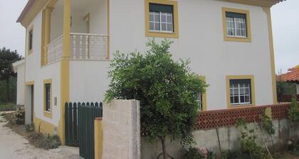 Between Nazareth and S. Pedro de Moel