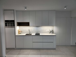 Apartment (One Bedroom Apartment) | Eigene Küche | Kühlschrank, Mikrowelle, Kochgeschirr/Geschirr/Besteck