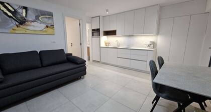Sea View Apartment Mirjam