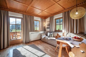 Télévision, chaîne hi-fi