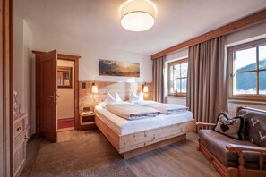 1 quarto, cofres nos quartos, acesso à internet, roupa de cama