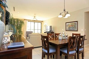 Dining - Nicely decorated 3rd-floor beauty with pool-view balcony in Coco (Coco)
