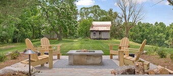 Farmhouse just minutes from Hanging Rock, sister property next door ID#3934130