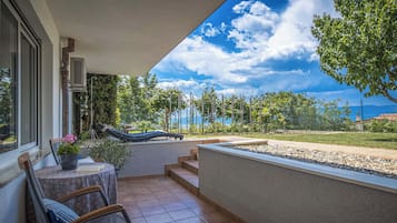 Deluxe Apartment, 1 King Bed with Sofa bed, Terrace, Sea View | Terrace/patio