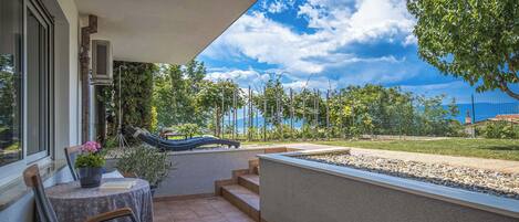 Deluxe Apartment, 1 King Bed with Sofa bed, Terrace, Sea View | Terrace/patio