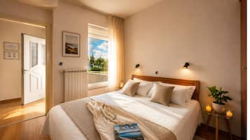 Deluxe Apartment, 1 King Bed with Sofa bed, Terrace, Sea View | Premium bedding, memory-foam beds, minibar, blackout curtains