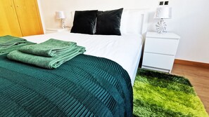 Hypo-allergenic bedding, individually decorated, individually furnished - B Stars Home (Lisbon)