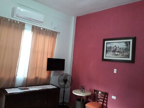 Deluxe kamer, 1 slaapkamer | Hypoallergeen beddengoed, individueel gedecoreerd