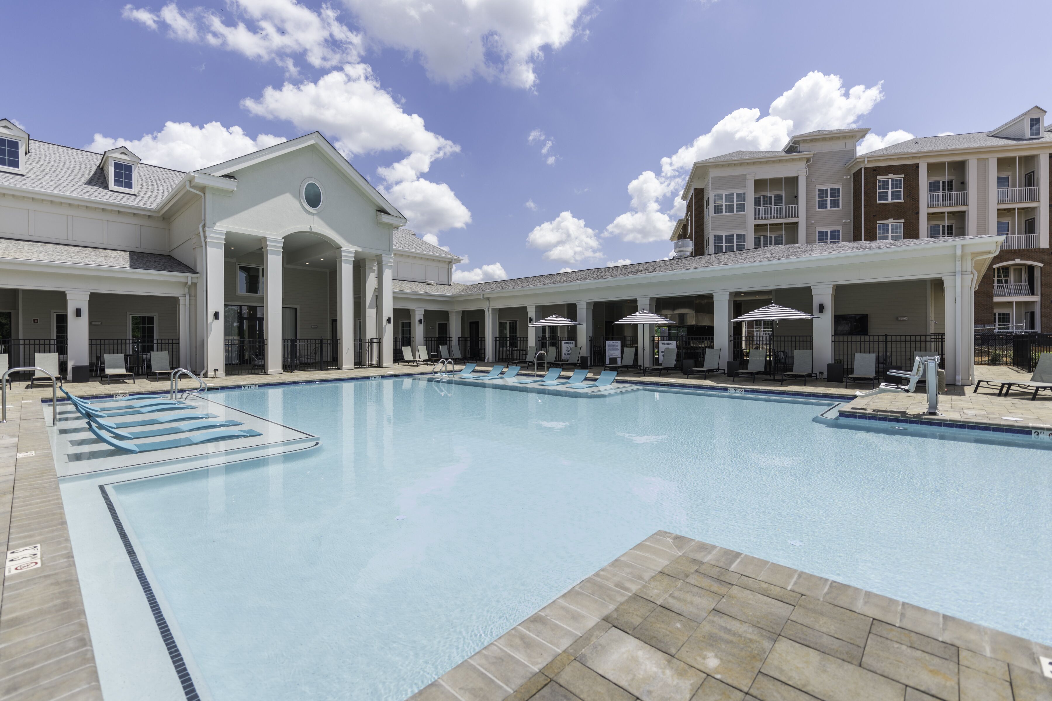 seasonal outdoor pool, open 9:00 am to 6:00 pm, free pool cabanas