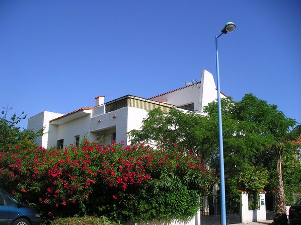 Exterior - Large T3 loggia in house 500m from the beach (saint cyprien)