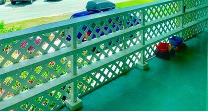 Sea Glass Cottage – 2 Blocks to Sand & Surf 🏖️