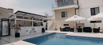 10 House Mamaia Nord