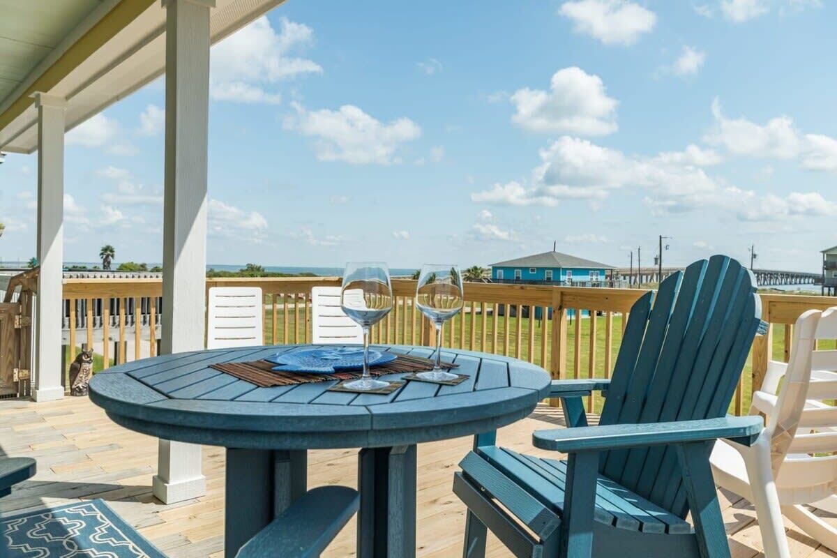 Gulf, Bay and Bridge Ocean Views, Multi-Decks!