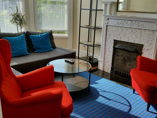 Noe Valley Top Floor 3 BR Victorian