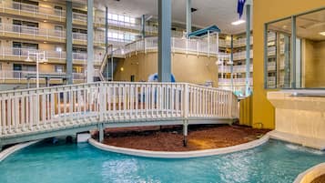 Piscina interna, piscina externa