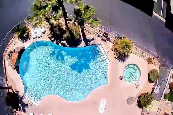 Udendørs pool, opvarmet pool