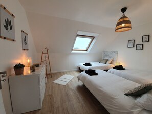 6 Schlafzimmer, Bügeleisen/Bügelbrett, WLAN