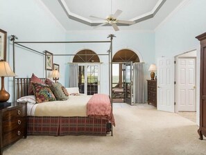 6 bedrooms, iron/ironing board, free WiFi, bed sheets