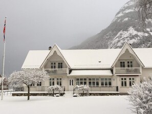 Front of property - Vik Pensjonat og Hytter (Eidfjord)