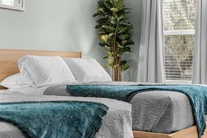 2 Schlafzimmer, Schreibtisch, Bügeleisen/Bügelbrett, kostenloses WLAN