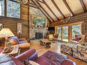 小屋 (Black Bear Lodge) | 客廳