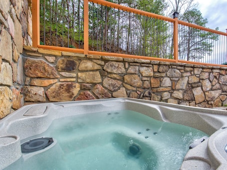 Studio (3 Bedrooms) | Property amenity