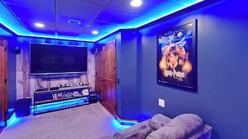 Studio (3 Bedrooms) | Property amenity