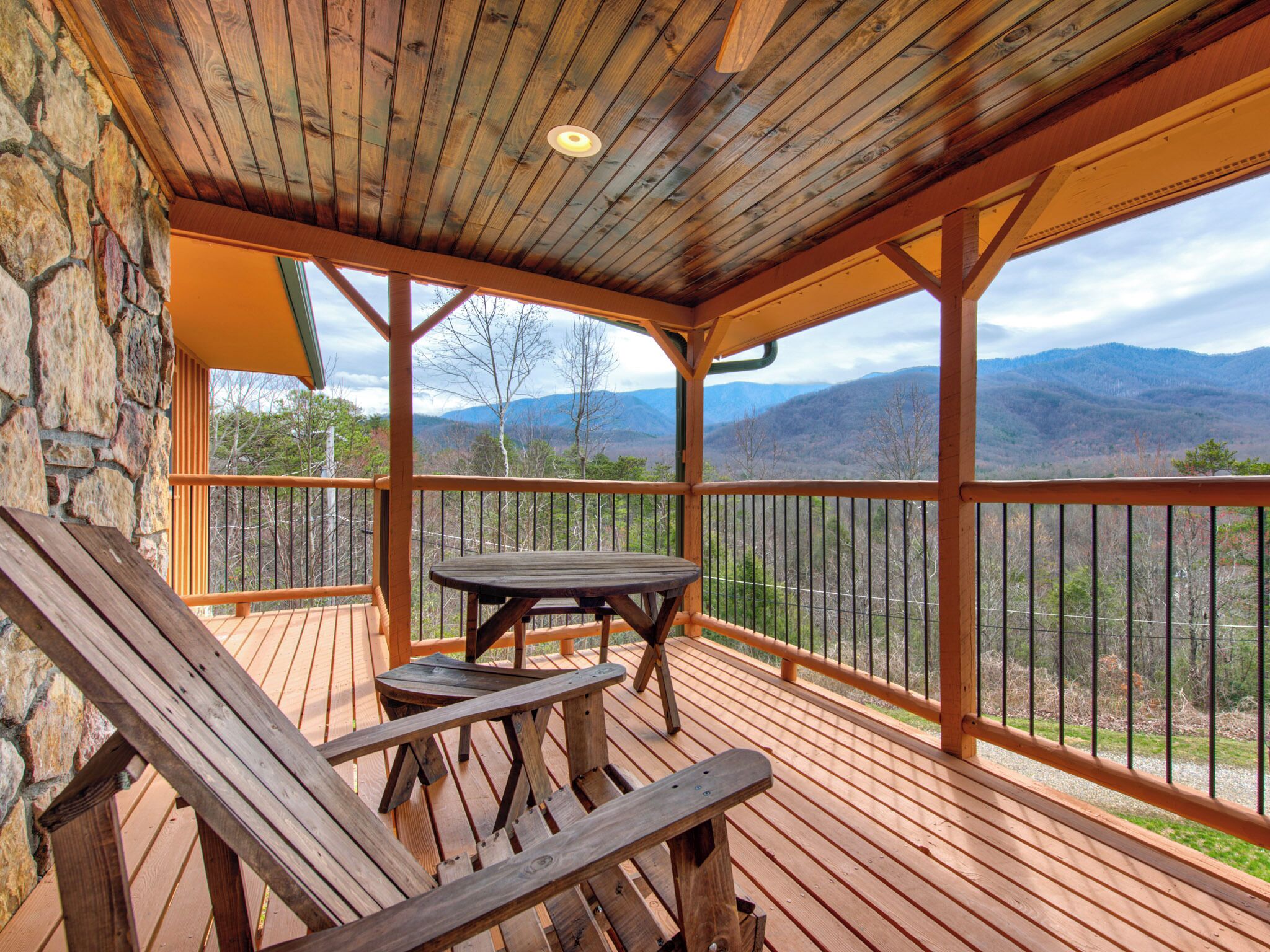 Studio (3 Bedrooms) | Front of property